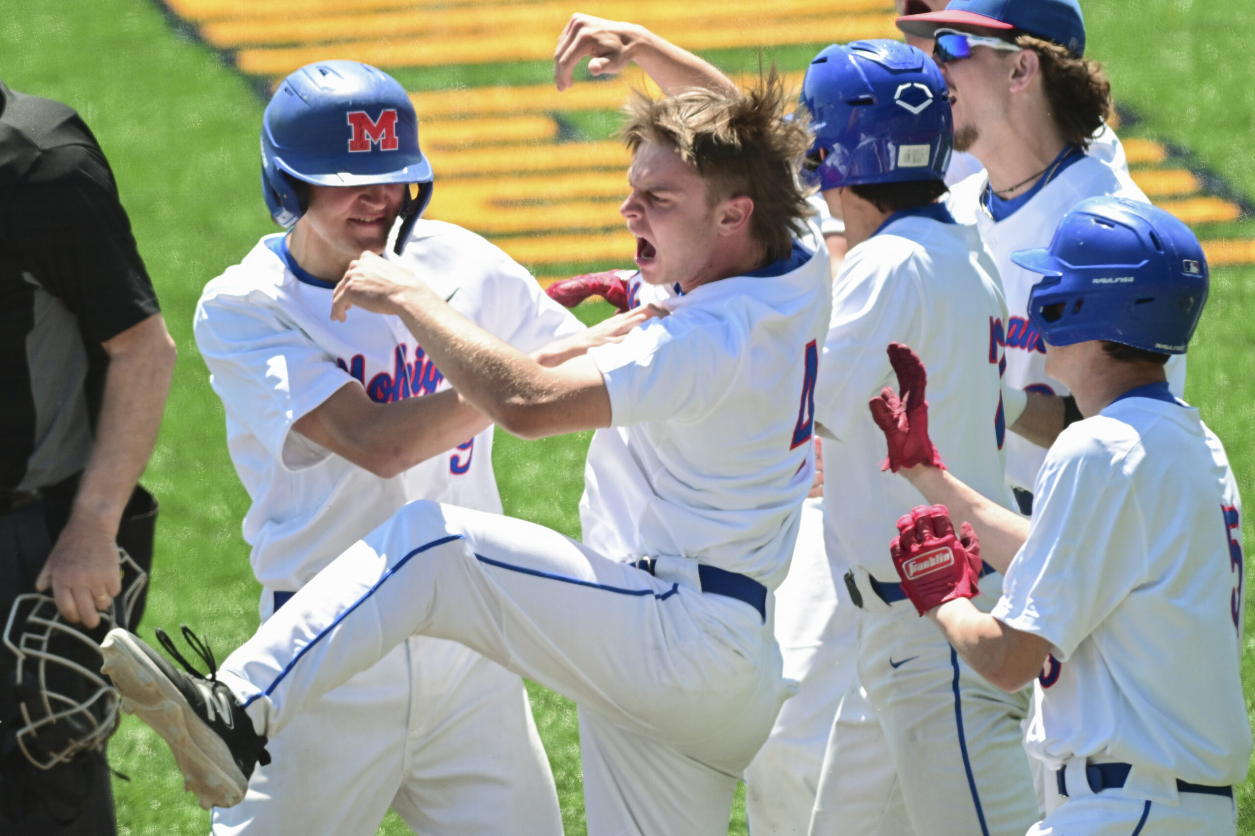 Mohigans rally with 2 outs in the 7th to walk off Musselman
